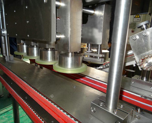 塑料瓶旋蓋機細節