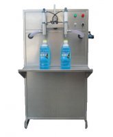 玻璃水灌裝機(jī)質(zhì)量和價(jià)格都誘人,讓您魚(yú)與熊掌